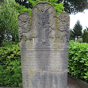 Grabmal auf dem alten Osternburger Friedhof