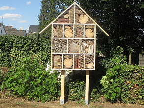 Insektenhotel auf dem Neuen Osternburger Friedhof